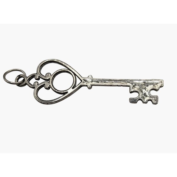 Skeleton Key Pendant Charm Silver Tone Antique Style - Picture 2 of 3